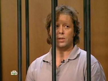 Кто подсудимый - оклеветанный работяга-строитель или жестокий убийца-грабитель?  04.09.2012