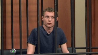 Молодой человек поджег дом девушки, которая не дождалась его из армии 12.05.2016