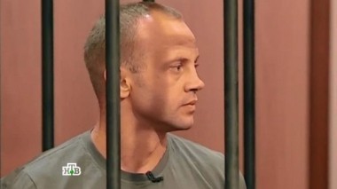 Мотоциклист подстроил ДТП и убил состоятельного бизнесмена, с которым встречалась его любовница 11.11.2014