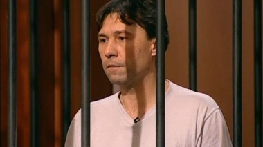 Мужчина решил самостоятельно разобраться с женщиной, которая сбила его жену и детей 02.12.2013