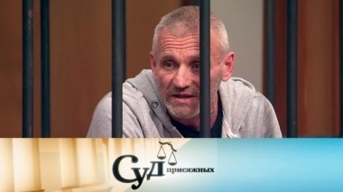 Мужчина столкнул с крыши руфера, из-за которого сорвалась с башенного крана его дочь 18.07.2018