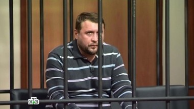 Мужчина задушил соцработницу, чтобы она не помешала ему завладеть квартирой старушки 21.09.2016