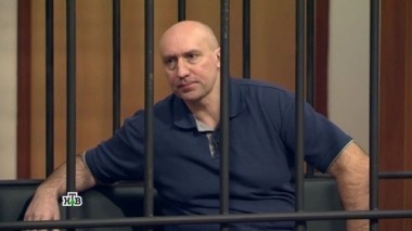 Мужчина жестоко проучил хулигана, разбившего его машину баскетбольной битой 26.03.2017