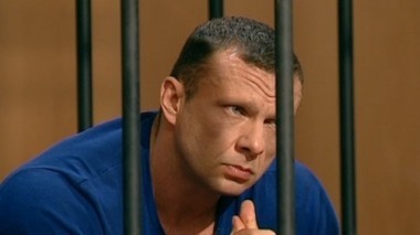 Мужчины не смогли решить денежный вопрос, и теперь должник мертв, а поручитель - на скамье подсудимых 28.12.2014