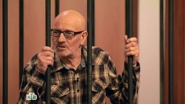 Пенсионер продешевил на продаже авто и со злости подрался с новым владельцем, а машину спалил 21.11.2016