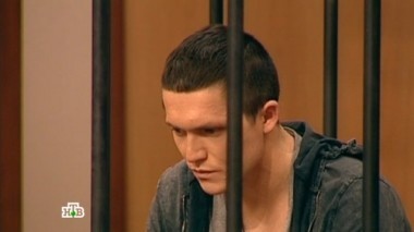 Ревнивый юноша набросился на любимую с ножом и бросил ее умирать на пустыре 19.04.2015