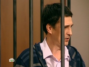 Убийца расправился с престарелым коллекционером и вынес из дома ценные вещи 16.04.2013