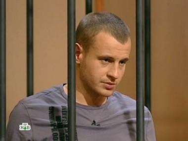 Во время встречи одноклассников двое были зверски зарезаны  17.07.2012