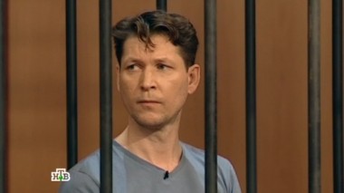 Врач роддома зарезал журналиста, обвинившего медика в торговле детьми 19.11.2014