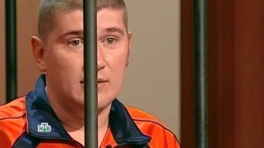 Юноша зверски расправился с журналисткой, обвинявшей его отца в серийных убийствах 27.10.2016