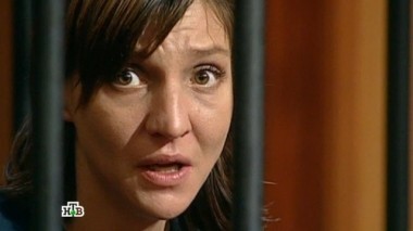 За погибшую в рухнувшем доме дочь женщина отомстила чиновнице, отвечавшей за расселение 23.11.2015