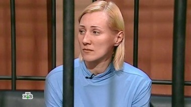 Женщина посчитала маленькую девочку преградой на пути к счастью и избавилась от помехи...  13.12.2015