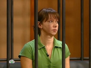 Женщину обвиняют в жестоком убийстве учительницы сына  14.07.2012