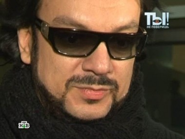 В каком состоянии Филипп Киркоров выходит на сцену? 25.02.2012